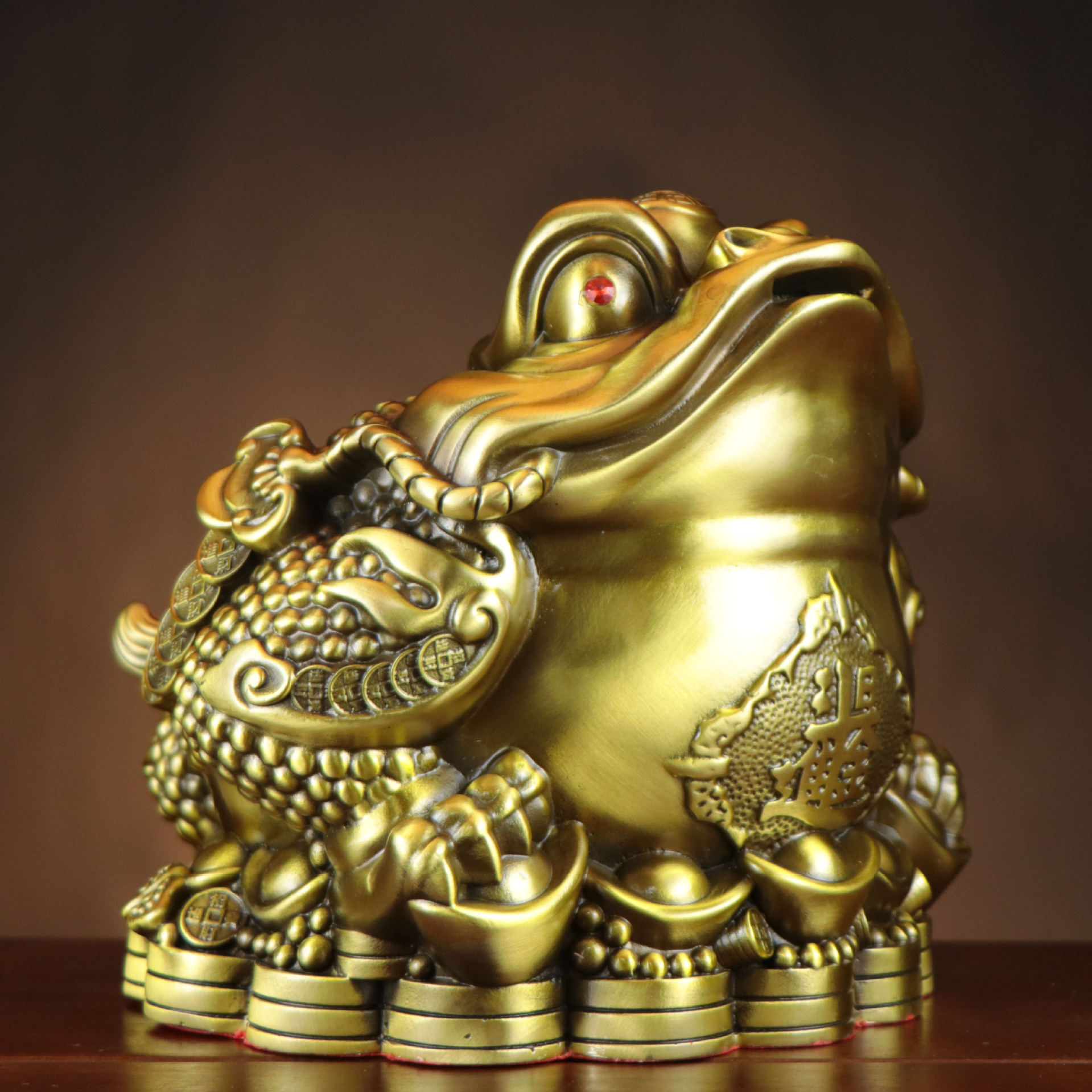 Three Foot Golden Toad - Feng Shui God beast attracts wealth and luck