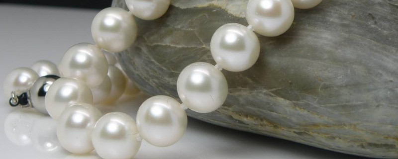 How to clean fresh water pearls