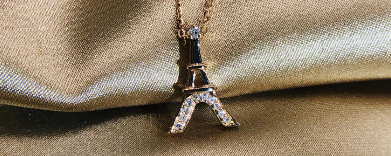 The meaning of the Eiffel Tower diamond necklace