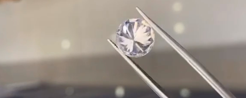 How to see true and false diamonds