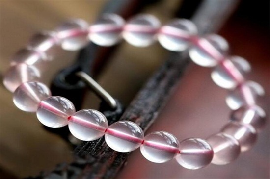 Pink crystal belt left hand or right hand, wear pink crystal bracelet attention